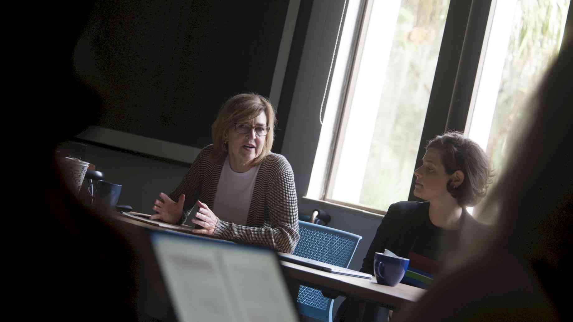 Dr. Nicola Courtright discusses her research with students after her HESCAH lecture "A Paradoxical Queen: Royal Spaces for Marie de